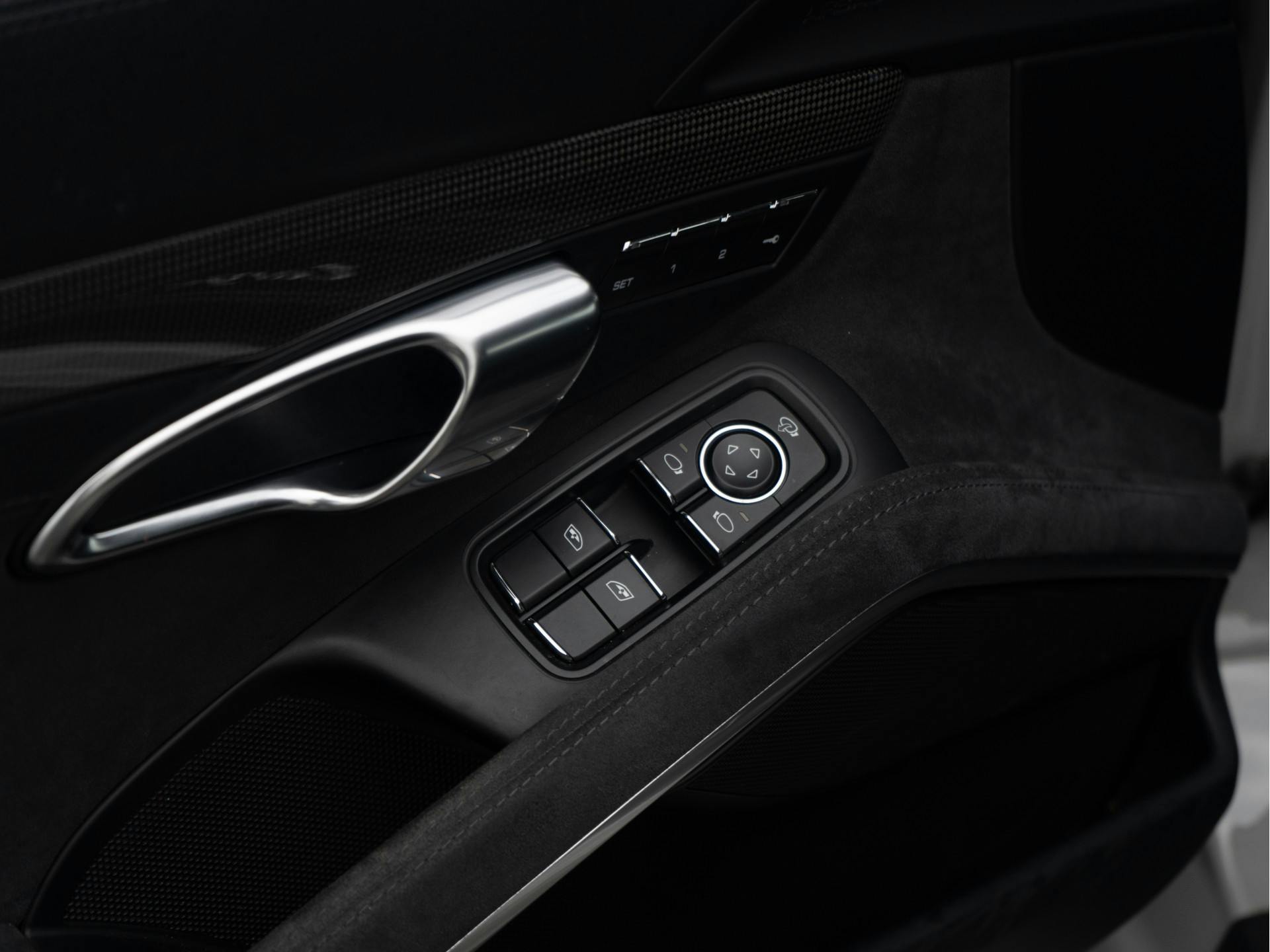 Porsche 911 3.0 Targa 4 GTS | Neuslift | BOSE | Sport-Design | Sport-Chrono